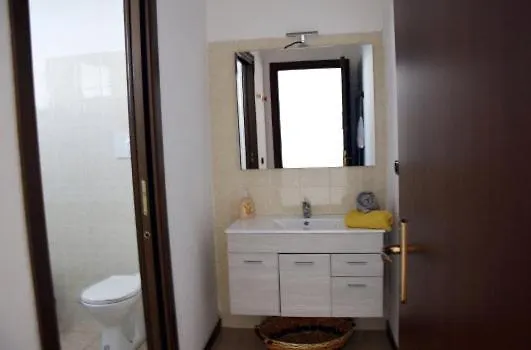 4-Persoonsappartement Met Terras Aan Het Comomeer Acquaseria 0*,  إيطاليا
